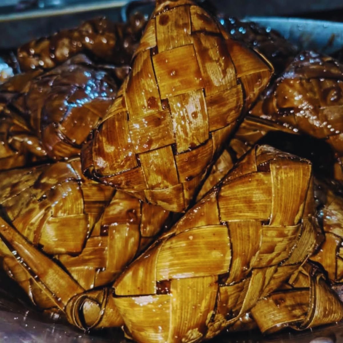 Ilocano Sinambong (Patupat)